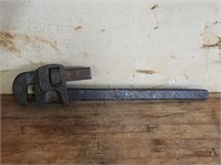 LARGE VINTAGE PIPE WRENCH