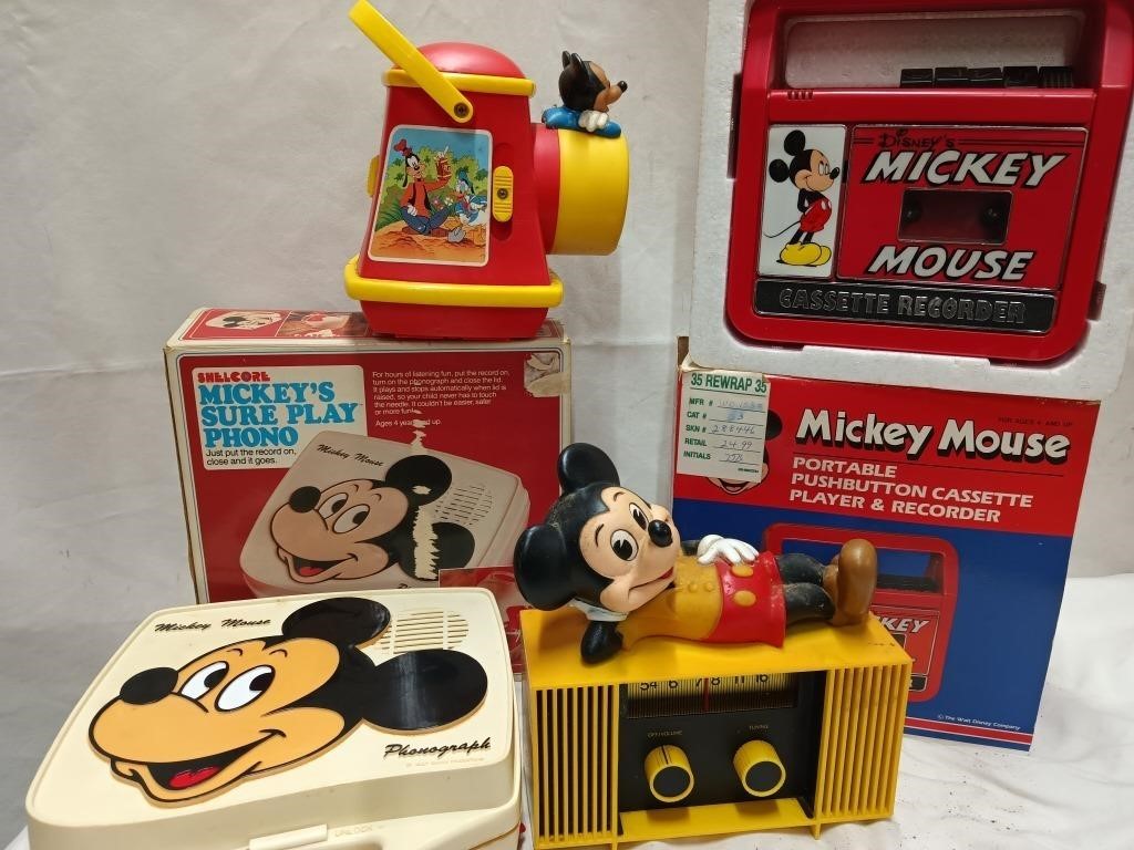 Mickey Mouse lot Battery operated Phonograph,