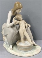 Lladro Bathing Girl Porcelain Figure