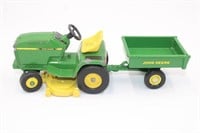 1/16 Scale Model Lawn And Garden Tractor