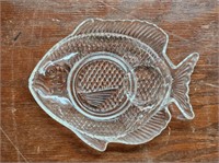 VINTAGE CLEAR GLASS FISH SHAPED SNACK PLATE