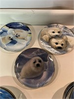 (8) COLLECTOR PLATES - DOLPHINS & SEA LION PUPS