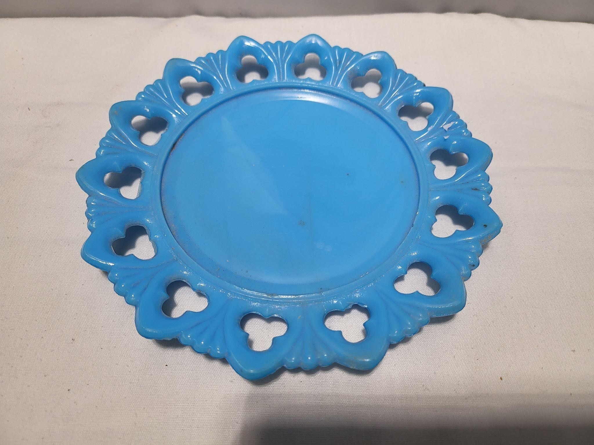 Blue glass plate