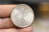 1000 Yen coin mount fuji