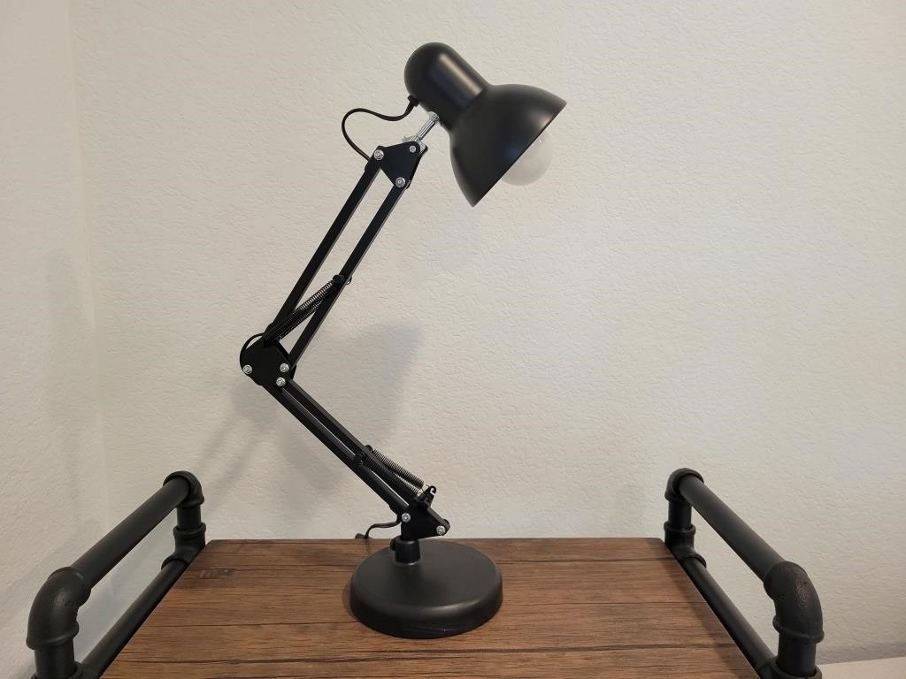 DESK LAMP