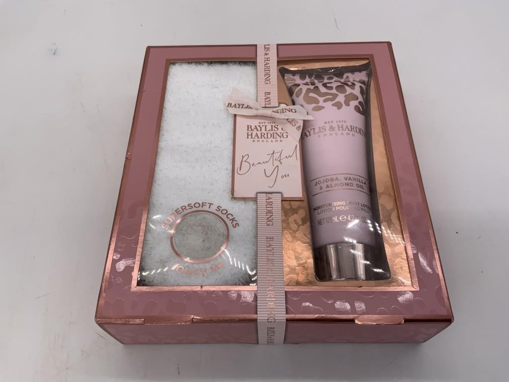 BEAUTY GIFT SET FOR FOOT CARE