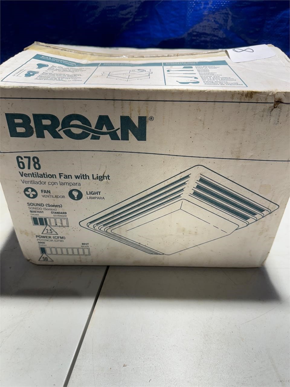 Brian ventilation fan with light