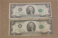 Lot of 2 1976 Bicentennial $2.00 Note