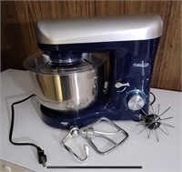 Mixer - like new condition