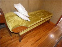 VINTAGE FAINTING COUCH