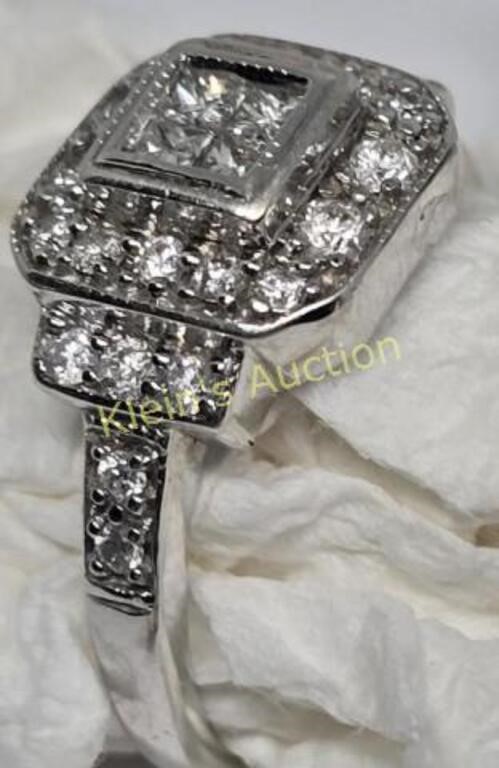 princess cut halo diamond ring 14K white gold w/ap
