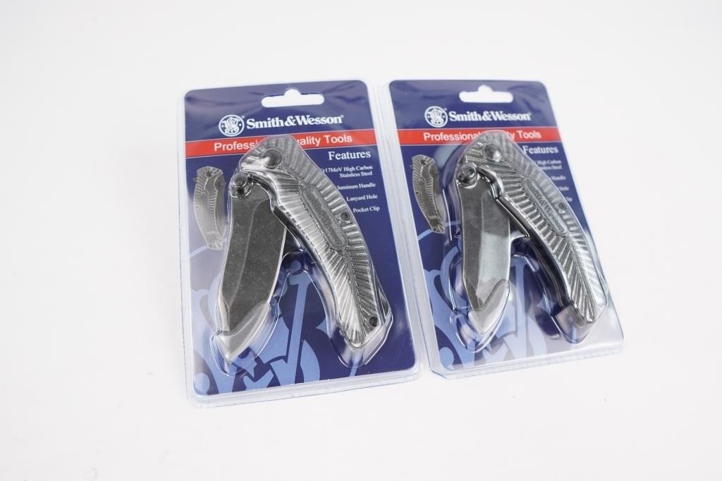 SMITH & WESSON 2 New Knifes