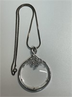 COOL MAGNIFYING GLASS NECKLACE
