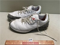 SIZE 10.5 NIKE GOLF SHOES