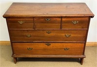 1720'S WILLIAM & MARY ONE DRAWER LIFT TOP CHEST