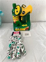 Miracle Gro Liqua Feed Kit & Gardening Gloves