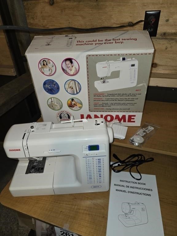 Janome 8077 sewing machine w/ table 31" x ....