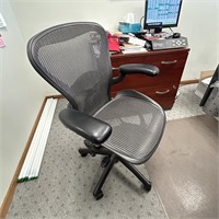 HERMAN MILLER AERON EXECUTIVE CHR