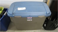 1 LARGE 50 GALLON TOTE WITH LID