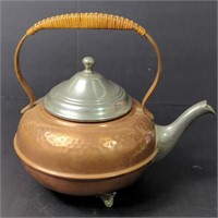 Vtg Flemish Hammered Copper Tea Pot