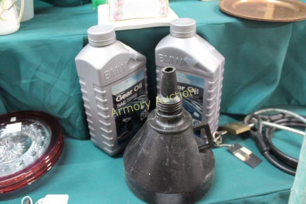 GEAR OIL AND FUNNEL