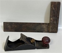 ANTIQUE WOOD PLANER AND MEASURING SQUARE