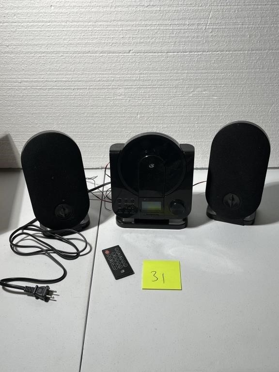 GPX RADIO CD HOME MUSIC SYSTEM W SPEAKERS WORKS