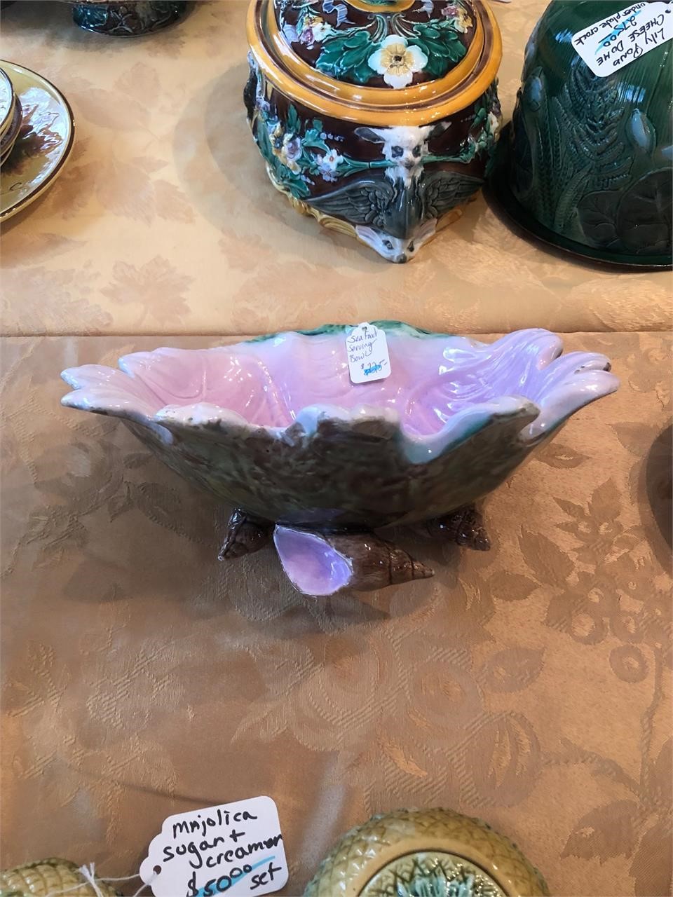 Shell serving bowl pink