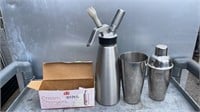 LOT OF 23 ASSORTED KITCHEN SUPPLIES