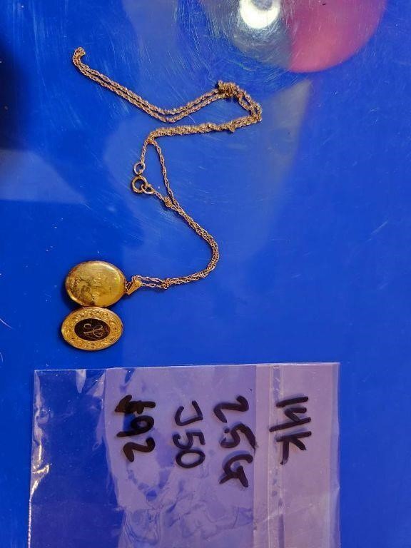 14K gold locket chain 2.5 grams
