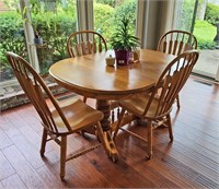 OAK KITCHEN TABLE 4 CHAIRS, 4 LEAVES - NO SHIPPING