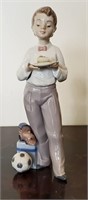 LLADRO "GUEST OF HONOR" RETIRED FIGURINE 5877