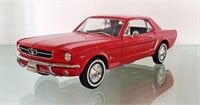 WELLY 1964 FORD MUSTANG DIECAST MODEL CAR