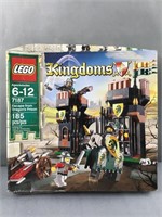 LEGO kingdoms escape from dragons prison set