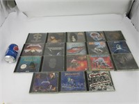 Divers CD de musique dont AC/DC, Iron Maiden et