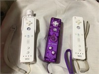 3 Wii Controllers