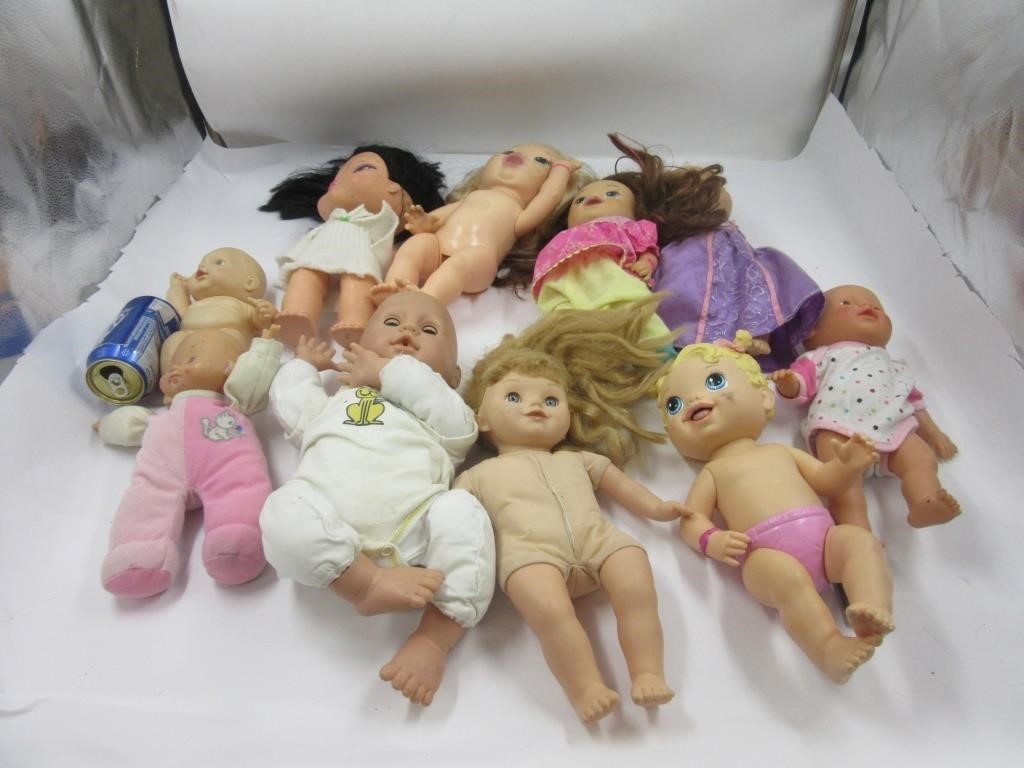 10 poupées