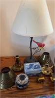 metal bird table lamp, two brass candlesticks