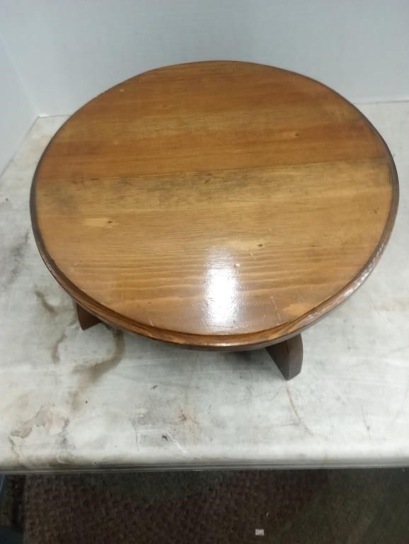 Wood foot stool