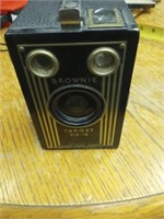 Brownie target Six-16 Kodak camera