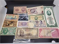 GROUP LOT OF FOREIGN CURRENCY