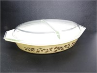 PYREX GOLDEN ACORN DIVIDED DISH WITH GLASS LID