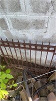 Iron gate, and plant holder, gate 32 x 46