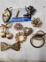 Vintage Pins (10)