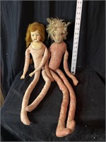 Vintage dolls with long extremities