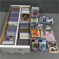 Lot of Assorted Baseball & Football Cards