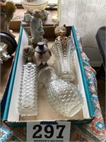 Box lot with birds and miscellaneous vases and