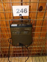 1980'S EMERSON AM/FM 8 TRACK RADIO