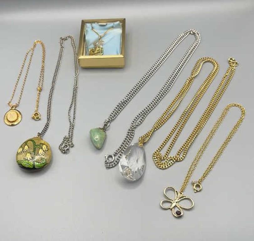 Lot of 6 Gold & Silver Tone Necklaces