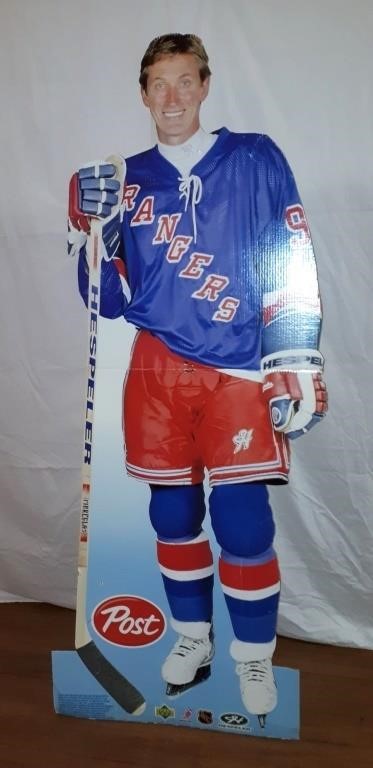 Full size Wayne Gretzky cardboard display